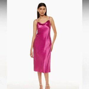 Aritzia Babaton Model Satin Midi Dress in Magenta Crush Size Medium